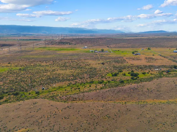 5750 Robbins Rd, Ellensburg, WA 98926