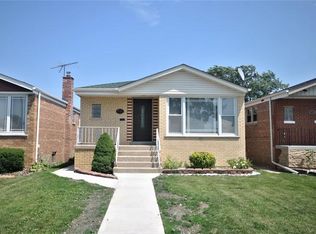 7723 S Meade Ave, Burbank, IL 60459