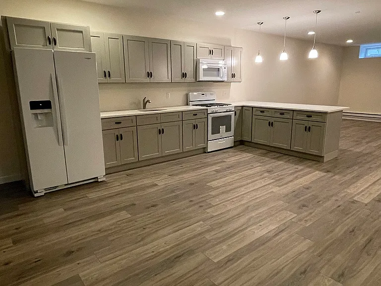 1317-19-n-franklin-st-basement-unit-6