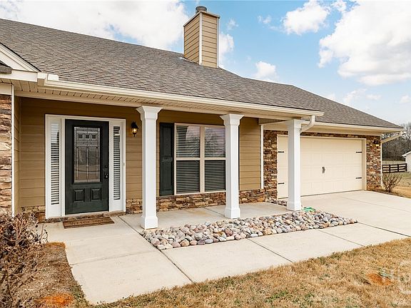 2nd image of 338 Highlands Drive