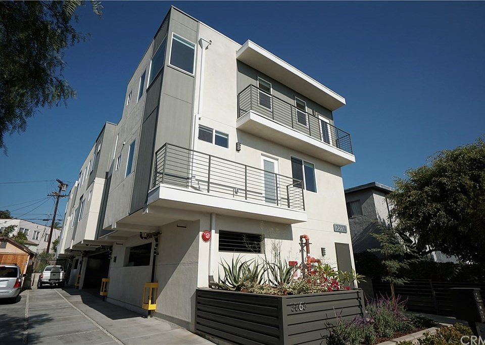 1st image of 3863 Montclair St #4