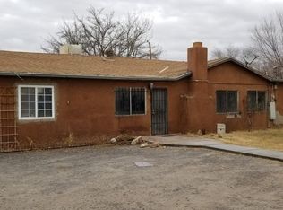 1749 Val Verde Dr SW, Albuquerque, NM 87105