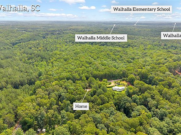 5th image of 383 Rocky Knoll Rd