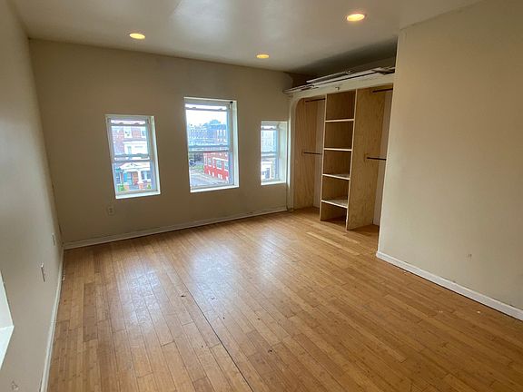 4th image of 1802 W Erie Ave #2