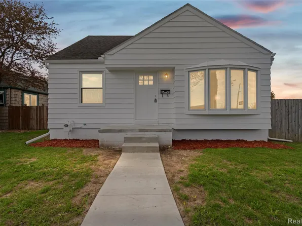 14593 Superior St, Southgate, MI 48195