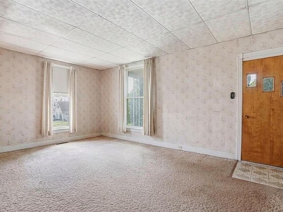 3rd image of 4305 Main St