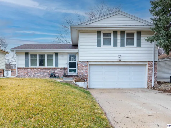 11118 Farnam St, Omaha, NE 68154