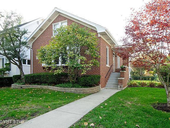 2nd image of 2646 Lincolnwood Dr