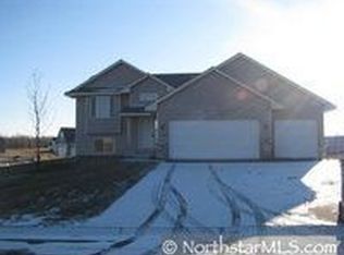 1133 18th Ave SE, Cambridge, MN 55008