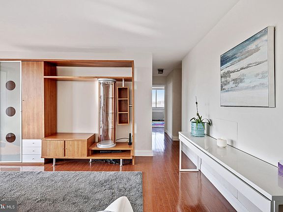5th image of 10500 Rockville Pike Unit 1221