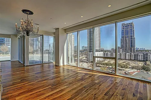 1600 Post Oak Blvd #904 Photo 1