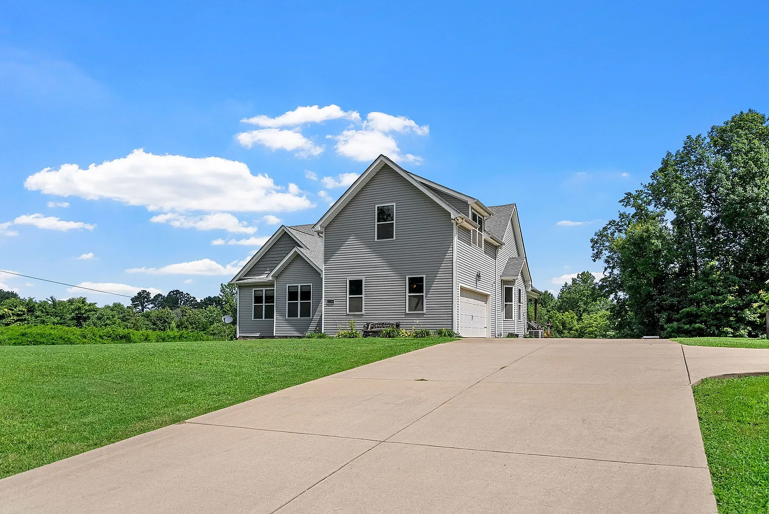 2755 Benton Ridge Rd photo 1