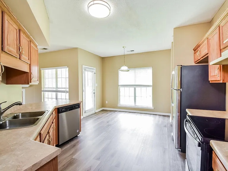 4599 Tulip Bend Dr — Photo 7