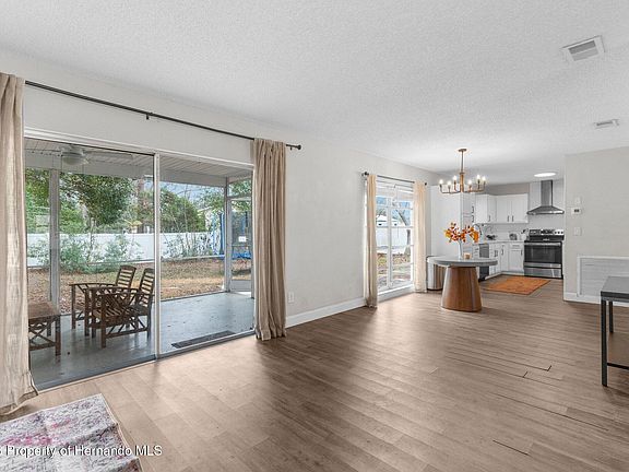 5th image of 4666 Kirkland Ave