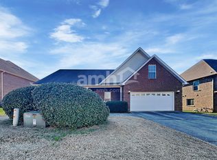 334 Royal Oaks Dr, Maryville, TN 37801