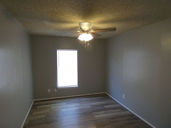 4th image of 2122 North St