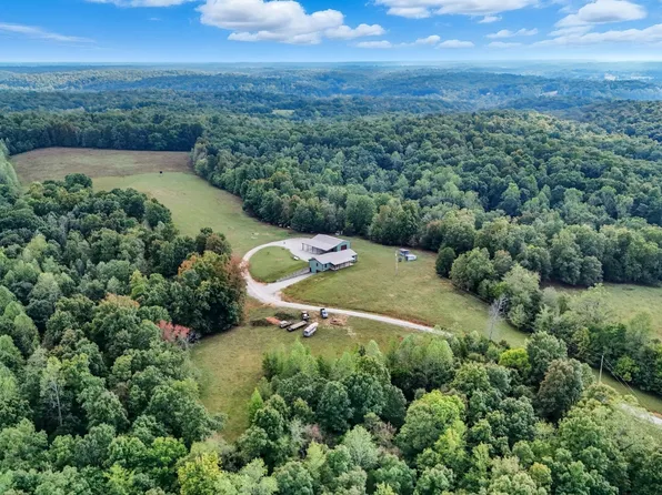 1275A Ennis Branch Rd, Mc Ewen, TN 37101