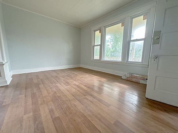 4th image of 1350 Oak St #1