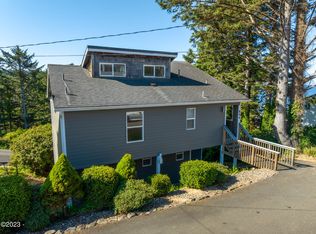 854 SW 10th St, Lincoln City, OR