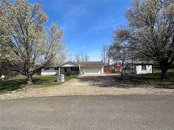 4th image of 14477 Victoria Ct