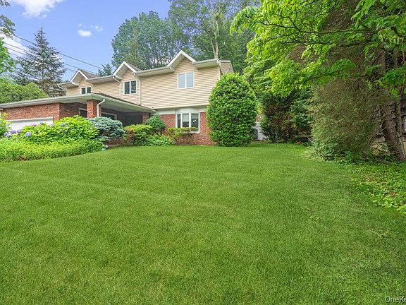 3rd image of 44 Sandy Hollow Rd