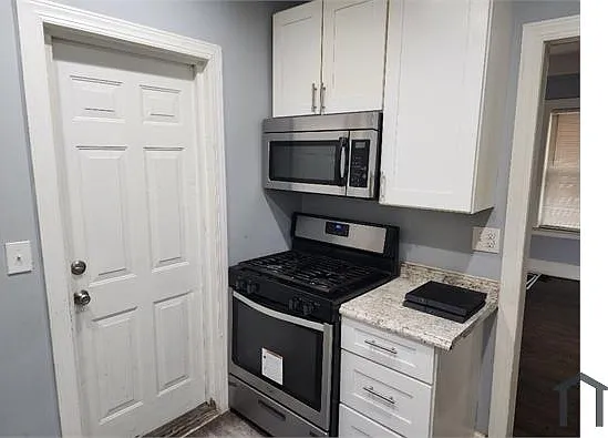2938 Tyler St — Photo 9