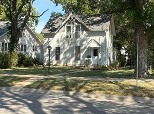 714 N 7th St, Beatrice, NE 68310