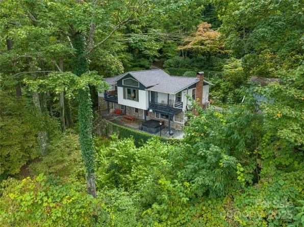 330 Overlook Dr, Maggie Valley, NC 28751