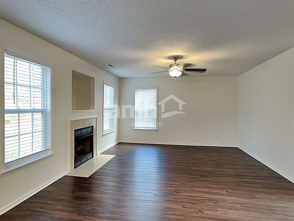 4th image of 2112 Coral Berry Ln