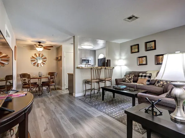 (undisclosed Address), Paradise, NV 89103