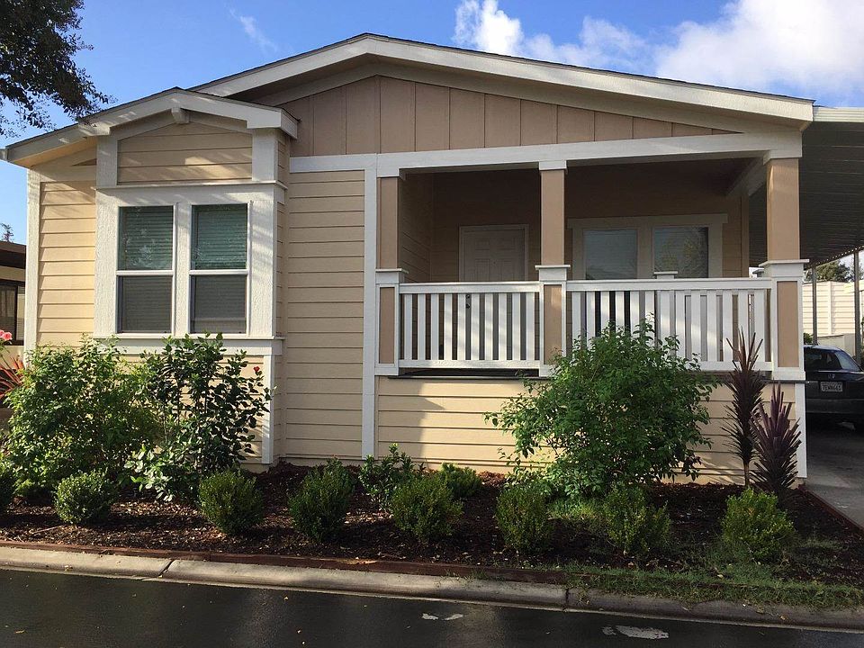 1st image of 3073 Oakbridge Dr #3073