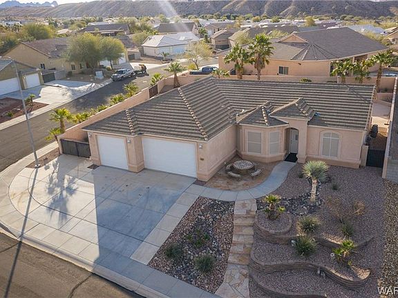 2nd image of 2880 La Paloma Dr