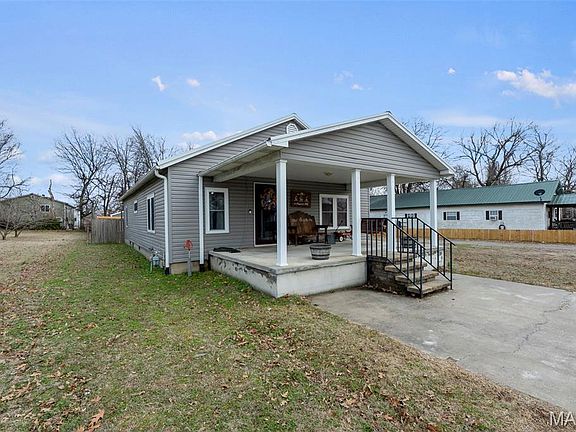 3rd image of 112 N 6th St