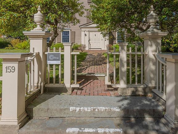 5th image of 159 Brattle St