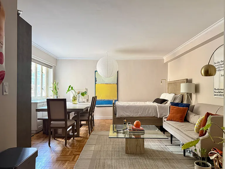 166 E 63rd St #2L — Photo 3