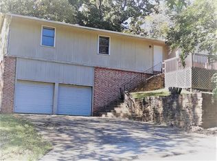 1115 N 22nd St, Van Buren, AR 72956