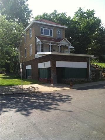 2nd image of 2142 Madison St