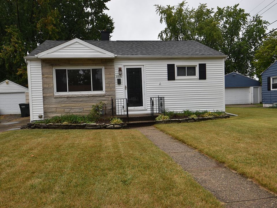 1st image of 2210 E Rockne Dr