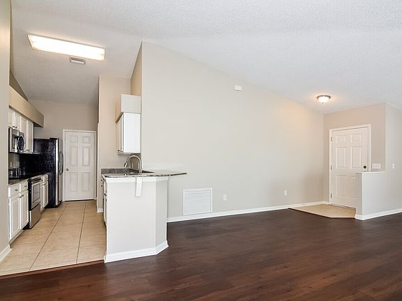 4th image of 11714 Brenford Crest Dr