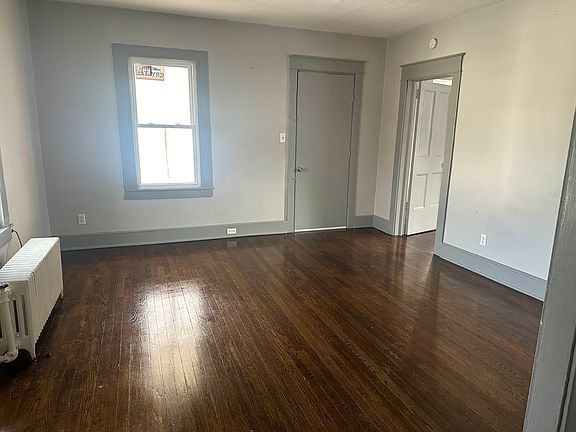 4th image of 404 Exchange Ave #2