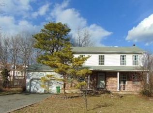 9 Belgian Hill Rd, Lakewood, NJ 08701