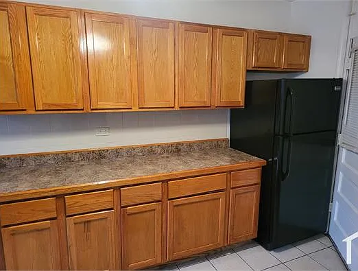 8203 S Indiana Ave #3 — Photo 7