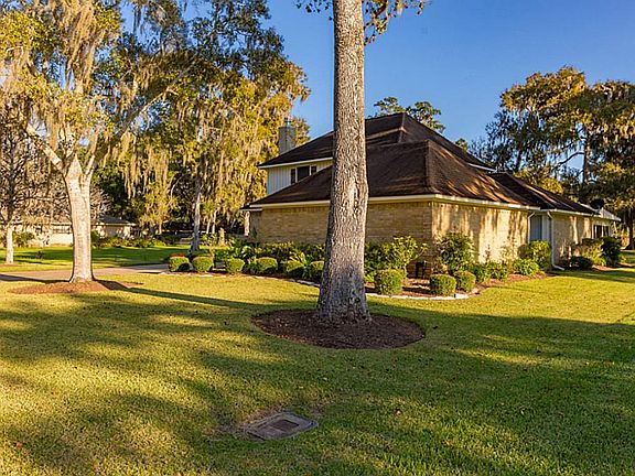 3rd image of 135 Paradise Valley Dr