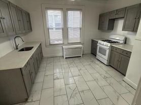 85 Sunnyside Ter, East Orange, NJ