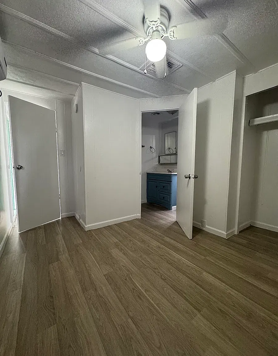 3 bed, $1,200 — Photo 4