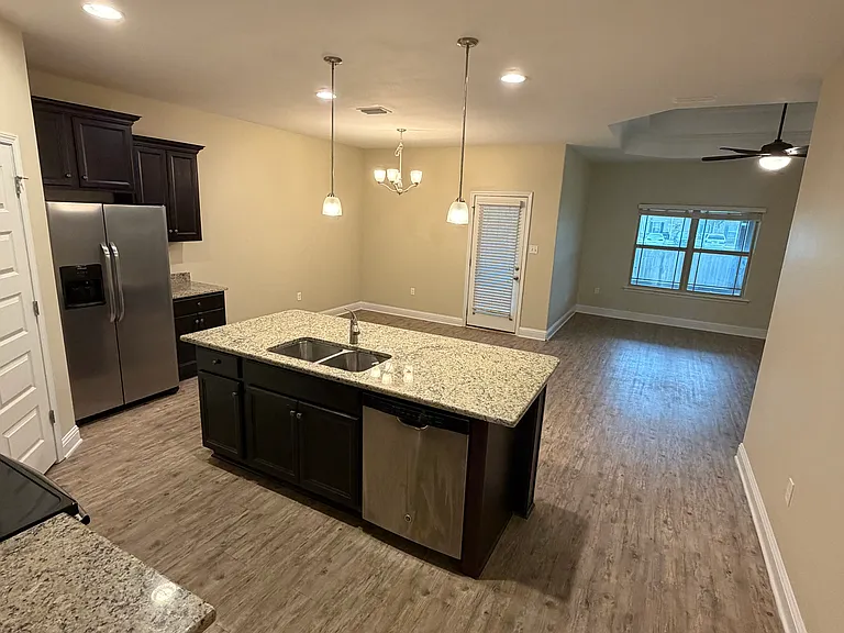 109 Clear Springs Cir — Photo 13