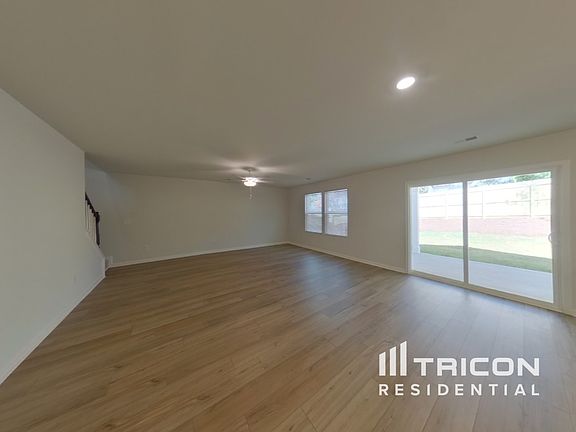2nd image of 160 Braxton Dr