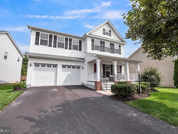 2nd image of 128 Roseville Ct