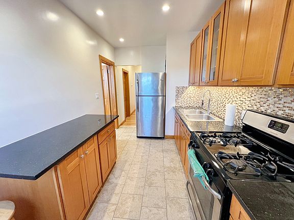 2nd image of 7644 Park Ln S Floor 2
