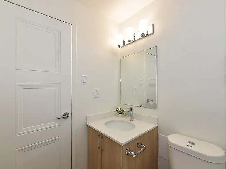 160 Dowling Ave #101 — Photo 13